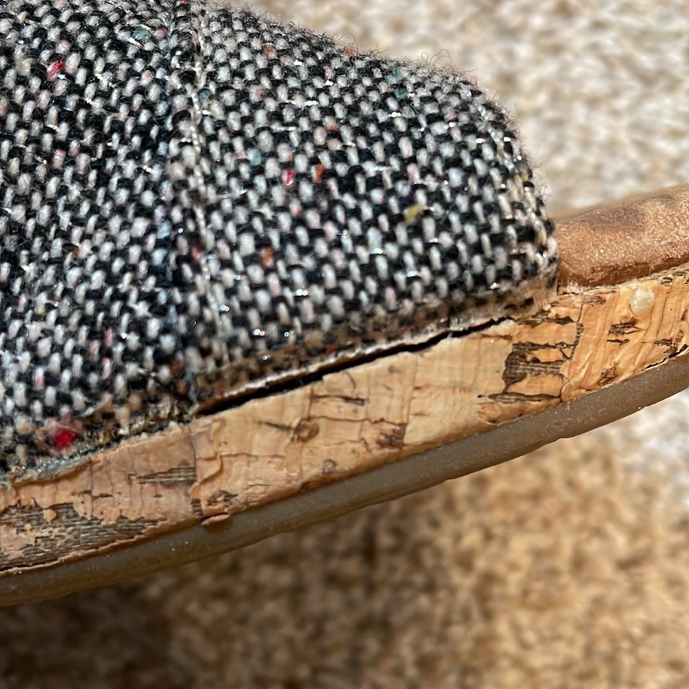 TOMS - Picture 6 of 7